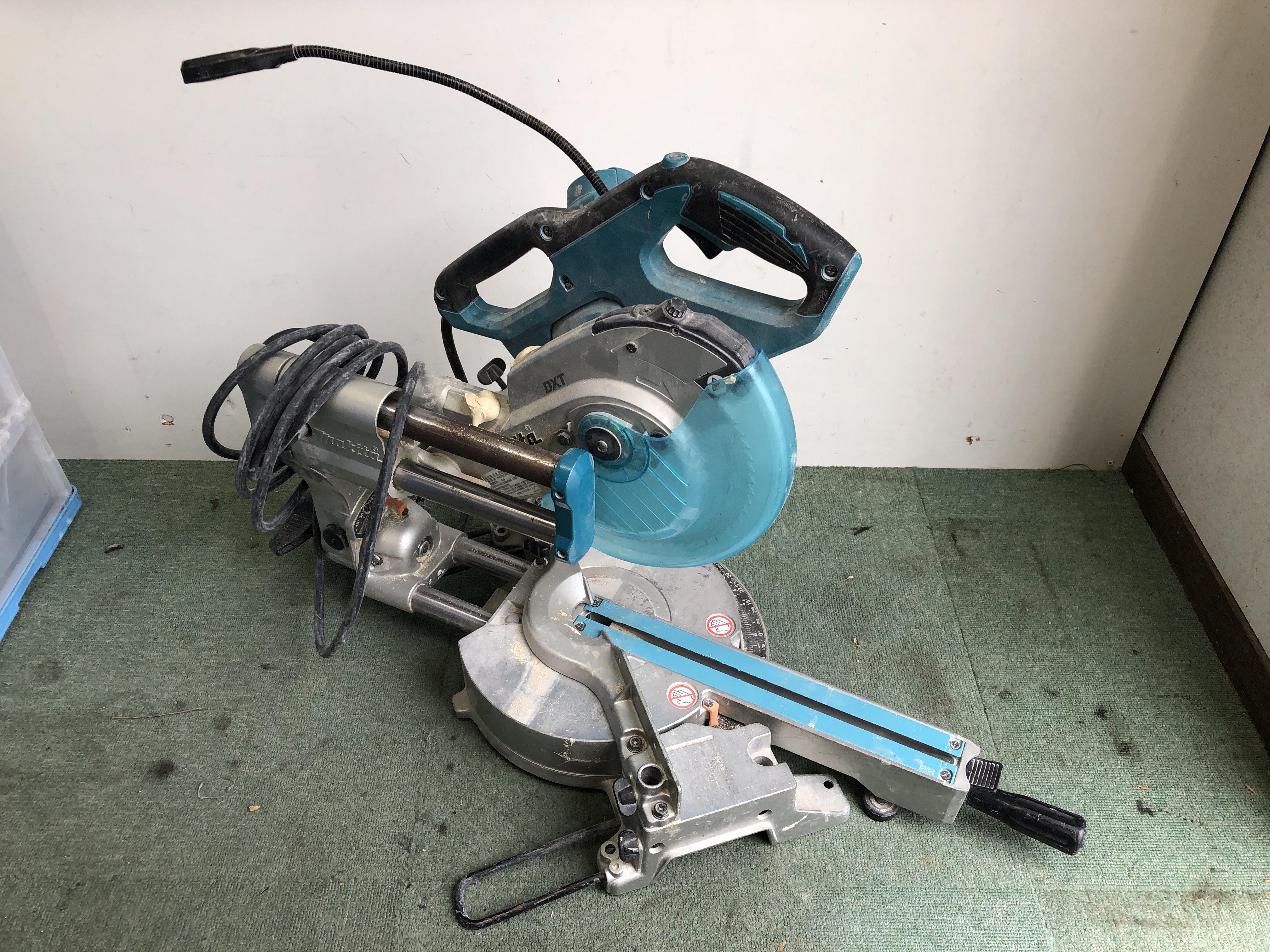 マキタ(makita)スライドマルノコ LS0717FL を買取させて頂きました マキタ(makita)スライドマルノコ LS0717FL を買取させて頂きました