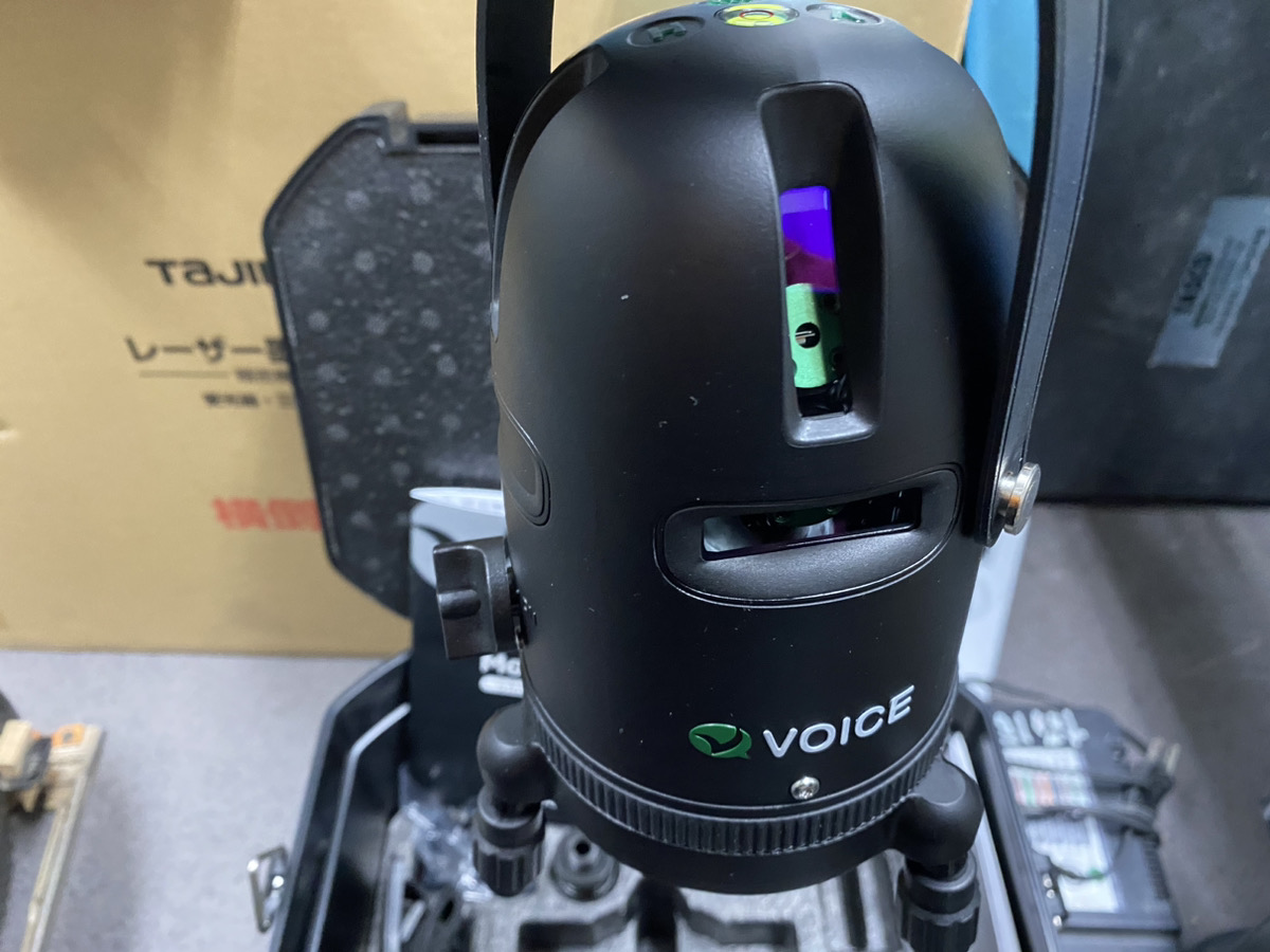 VOICE ボイス グリーン レーザー 墨出し器 G5 Amazon | VOICE レーザー墨出し器 5ライン グリーンレーザー