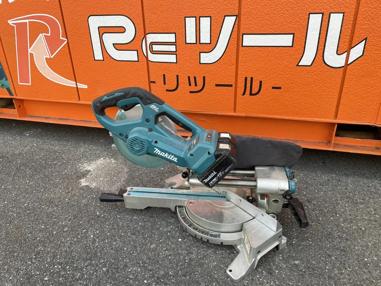 makita マキタ LS714D 充電式スライドマルノコ【リライズ野田愛宕店】【店頭取引限定】【中古】管理番号：ITKJZKLJBVDK Amazon | マキタ 充電式スライドマルノコ18+18V 刃径190mm/直角切断幅