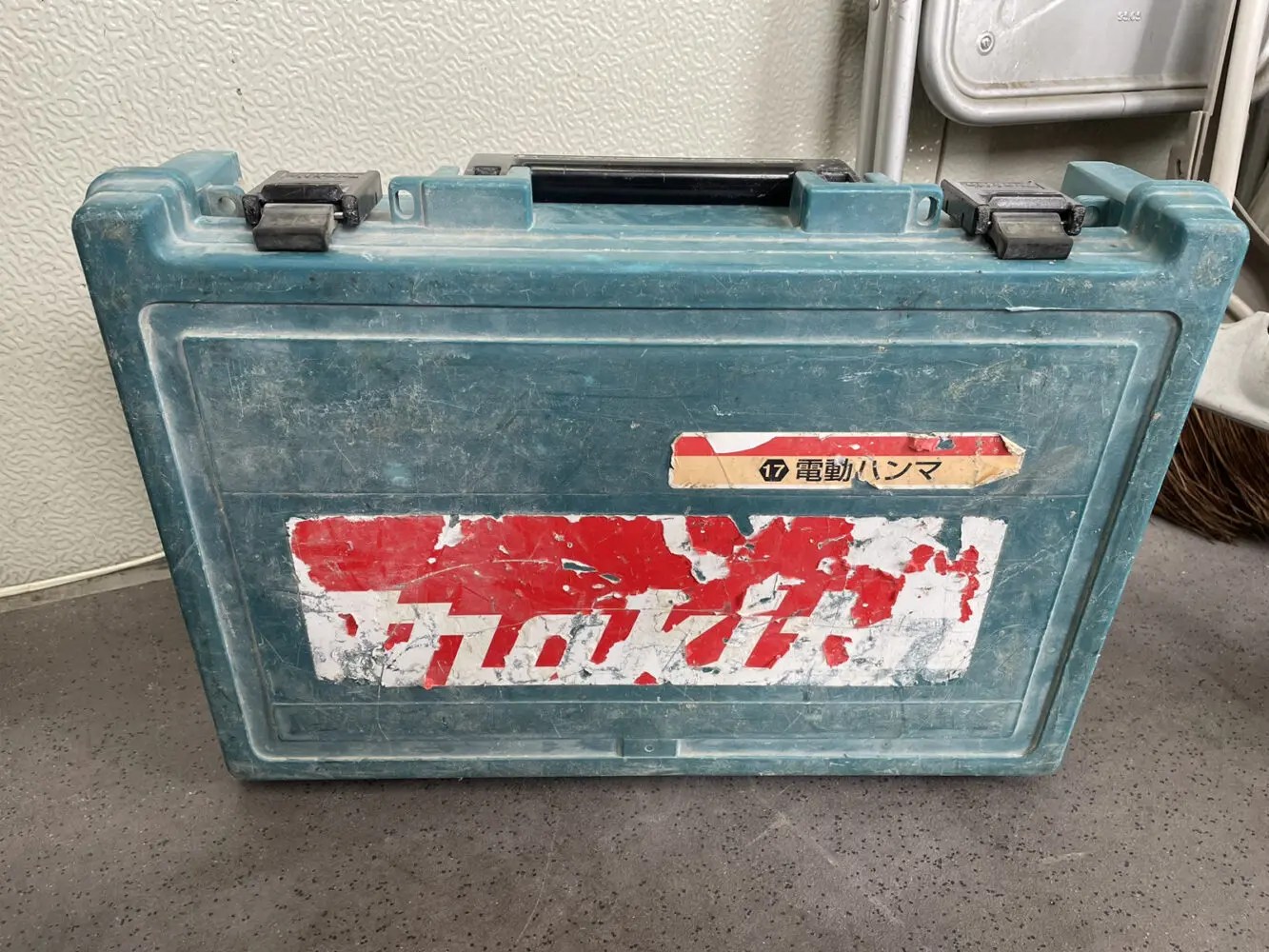 〇t281 【中古】makita マキタ HM0830 電動ハンマ