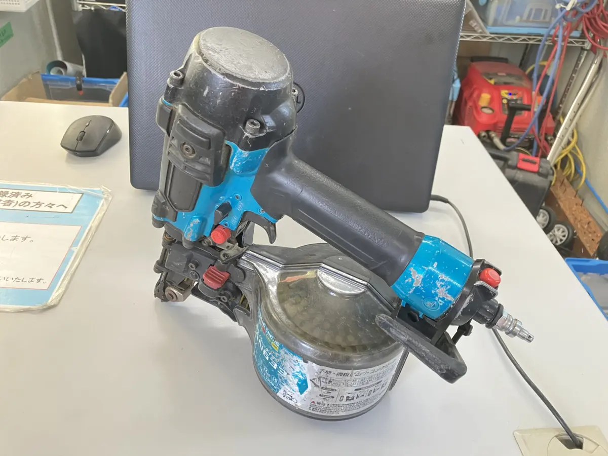 ☆マキタ(makita) 高圧エア釘打ち機 AN633H