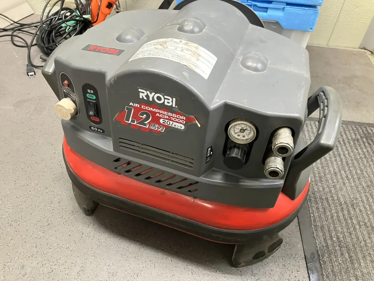 リョービのエア－コンプレッサ 62-2846-77 SK11 エアコンプレッサSR-102 30L SR-L30MPT-01