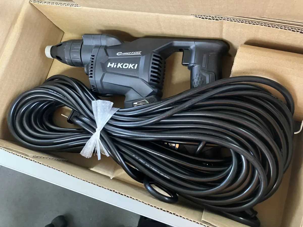 京都市西京区からのご来店。HiKOKIの4mm ボード用ドライバー W4SE2をお