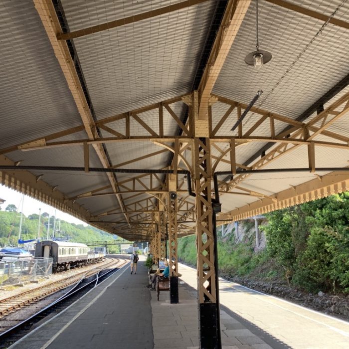 Bird netting on platfom