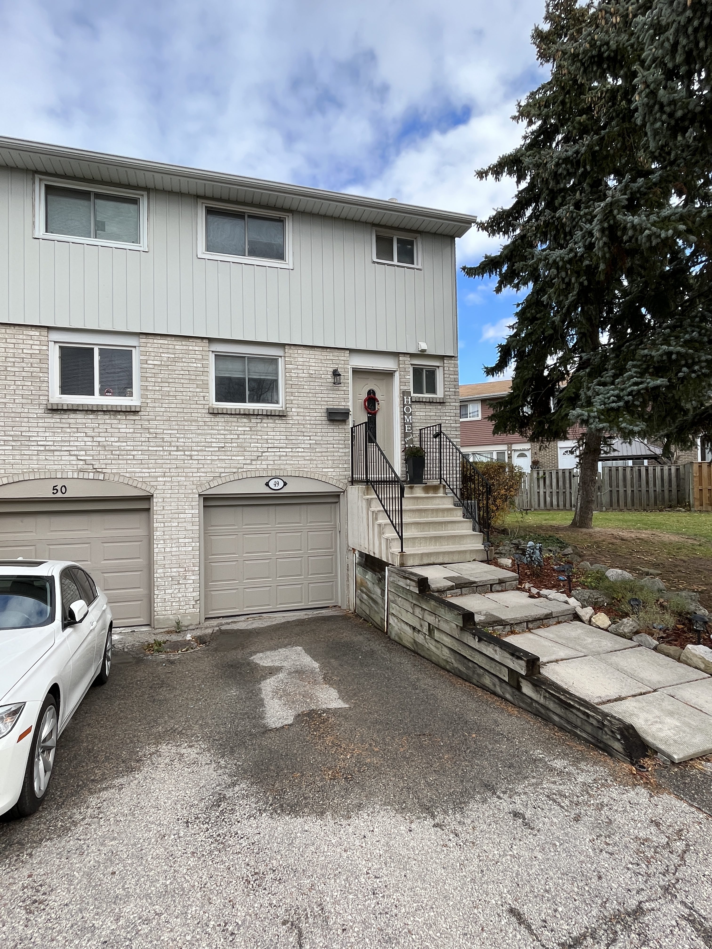 Homes For Sale & Neighbourhood Info Recently SOLD in East Hamilton