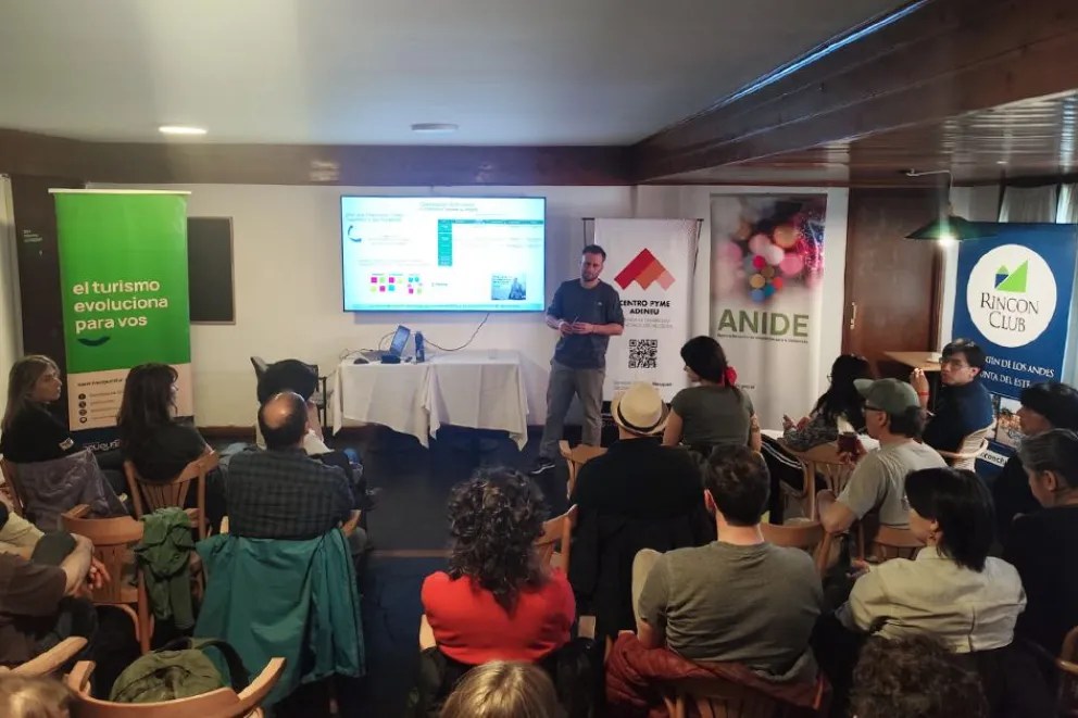 Imagen de la noticia "Talleres gratuitos de IA y redes para emprendedores turísticos" publicada por realidadsm.com