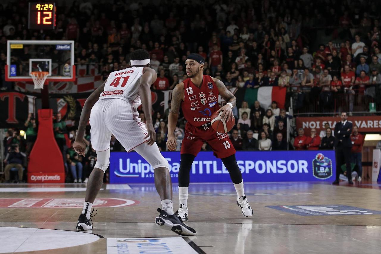 L’Olimpia stringe la difesa nella ripresa e fa suo il derby di Masnago