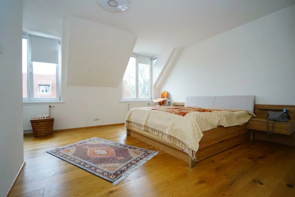 Traveling in a motorhome is akin to being in a home away from home. 3 room apartment for sale in Vienna, Austria for â¬