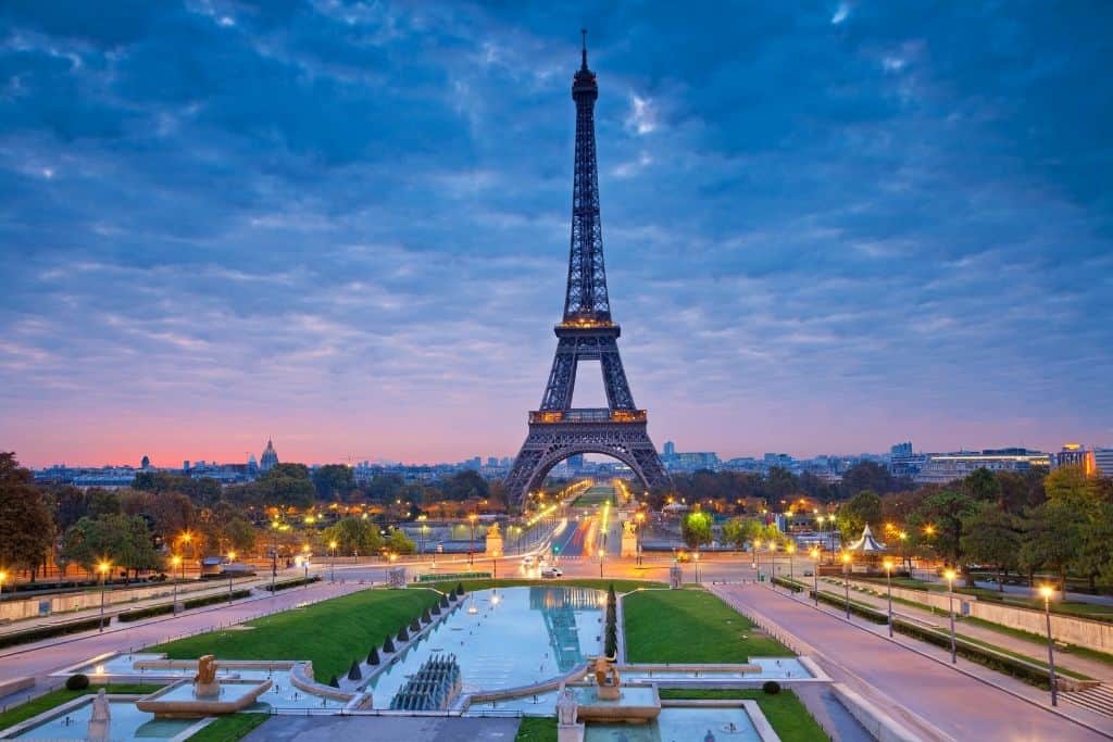 where to stay in paris with kids