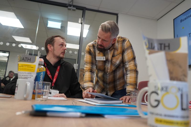 Wise Up Wednesday Reaseheath Business Hub - Elegant Colorful Texture - Mobile