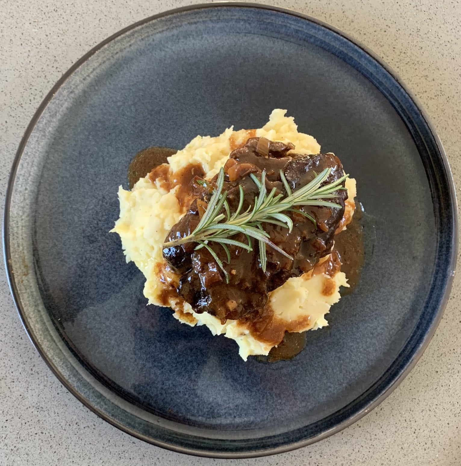 Knolselderijpuree-met-stoofvlees