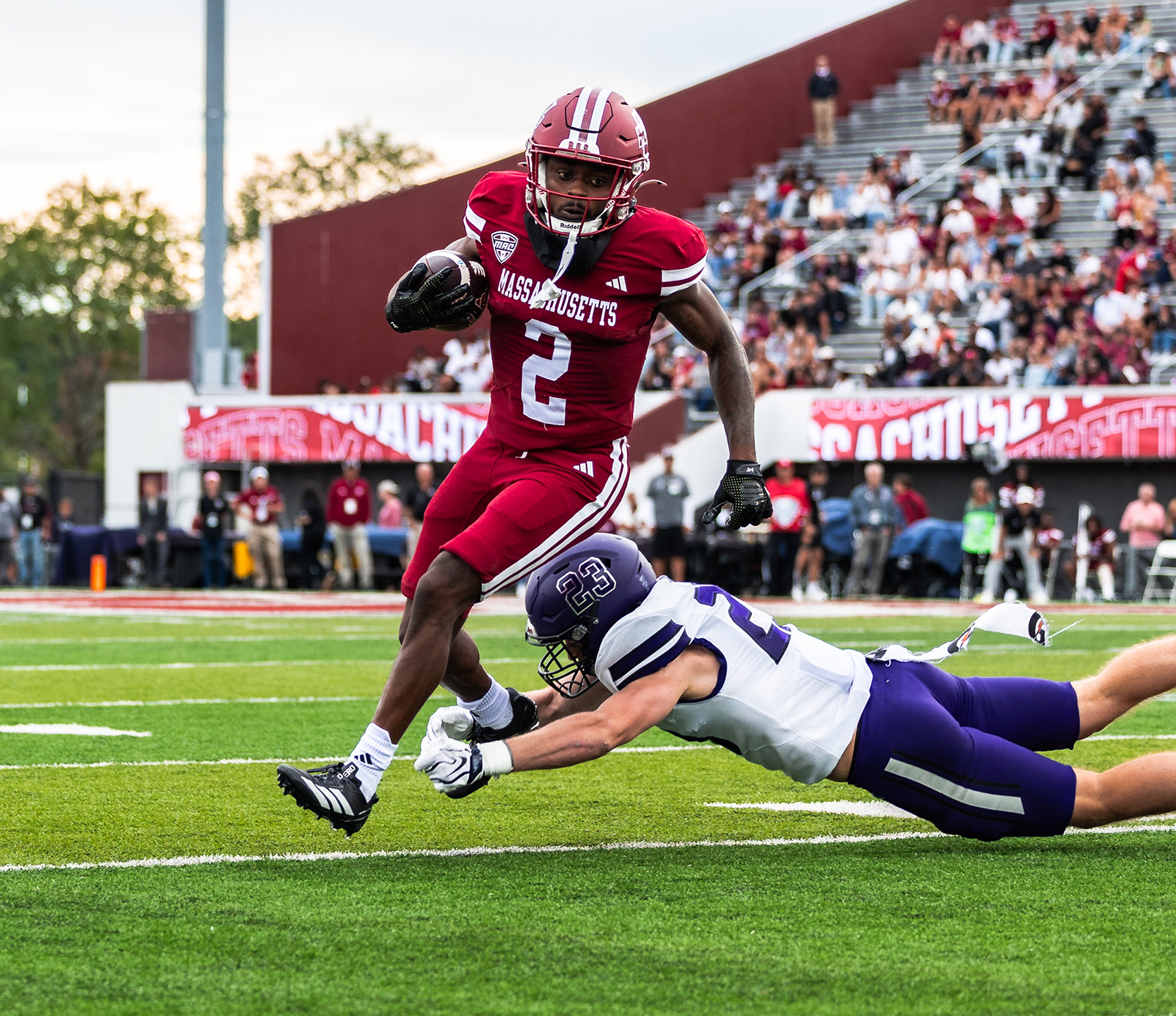 UMass football: T.Y. Harding propels Minutemen past Stonehill, 36