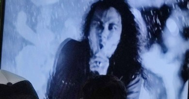 Album Sarkas Ekspresi Kemunafikan