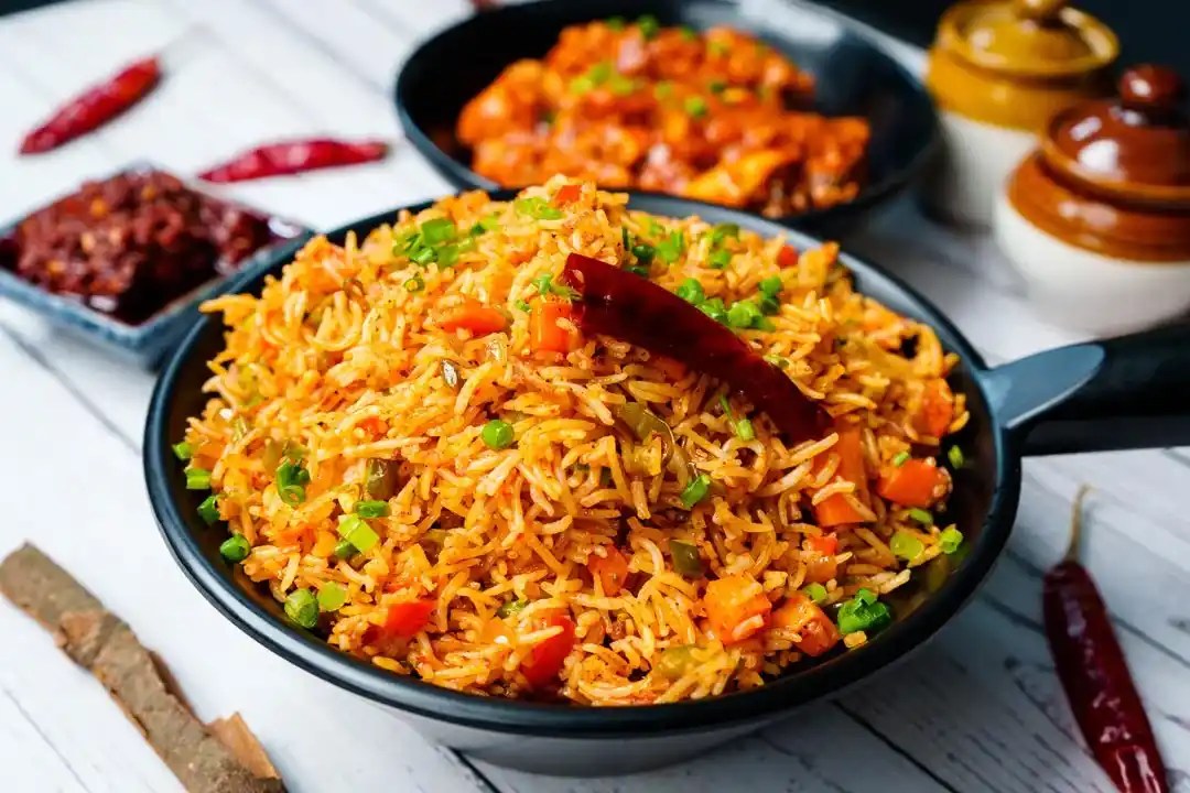 chicken schezwan fried rice