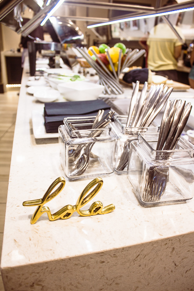 AC Hotel Minneapolis Downtown breakfast