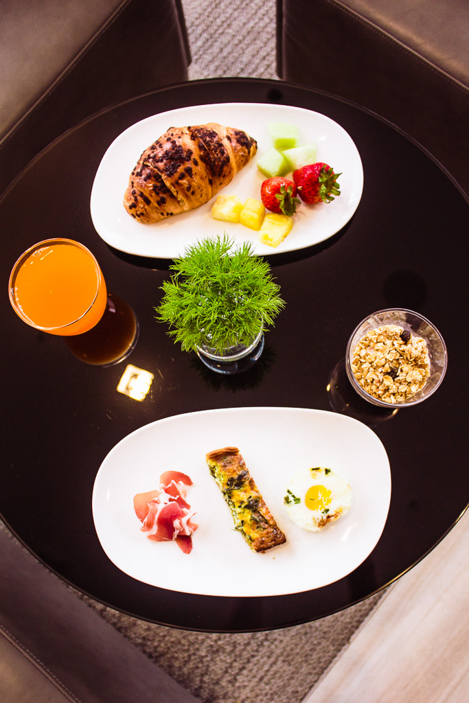 AC Hotel Minneapolis Downtown breakfast