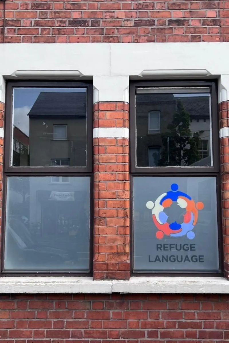 Testimonials Refuge Language - Download Creative City Pattern | Mobile