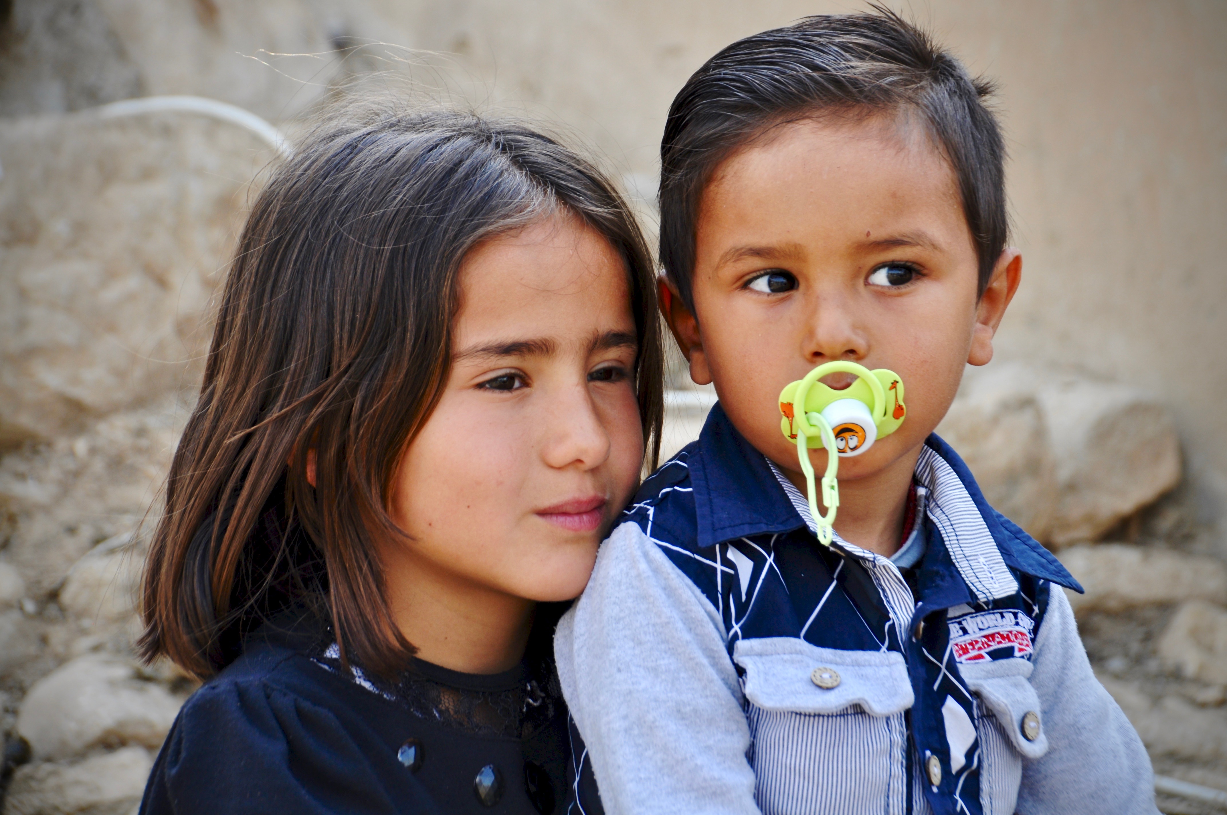 Syrische Flüchtlingskinder bei einer kurdischen Gastfamilie