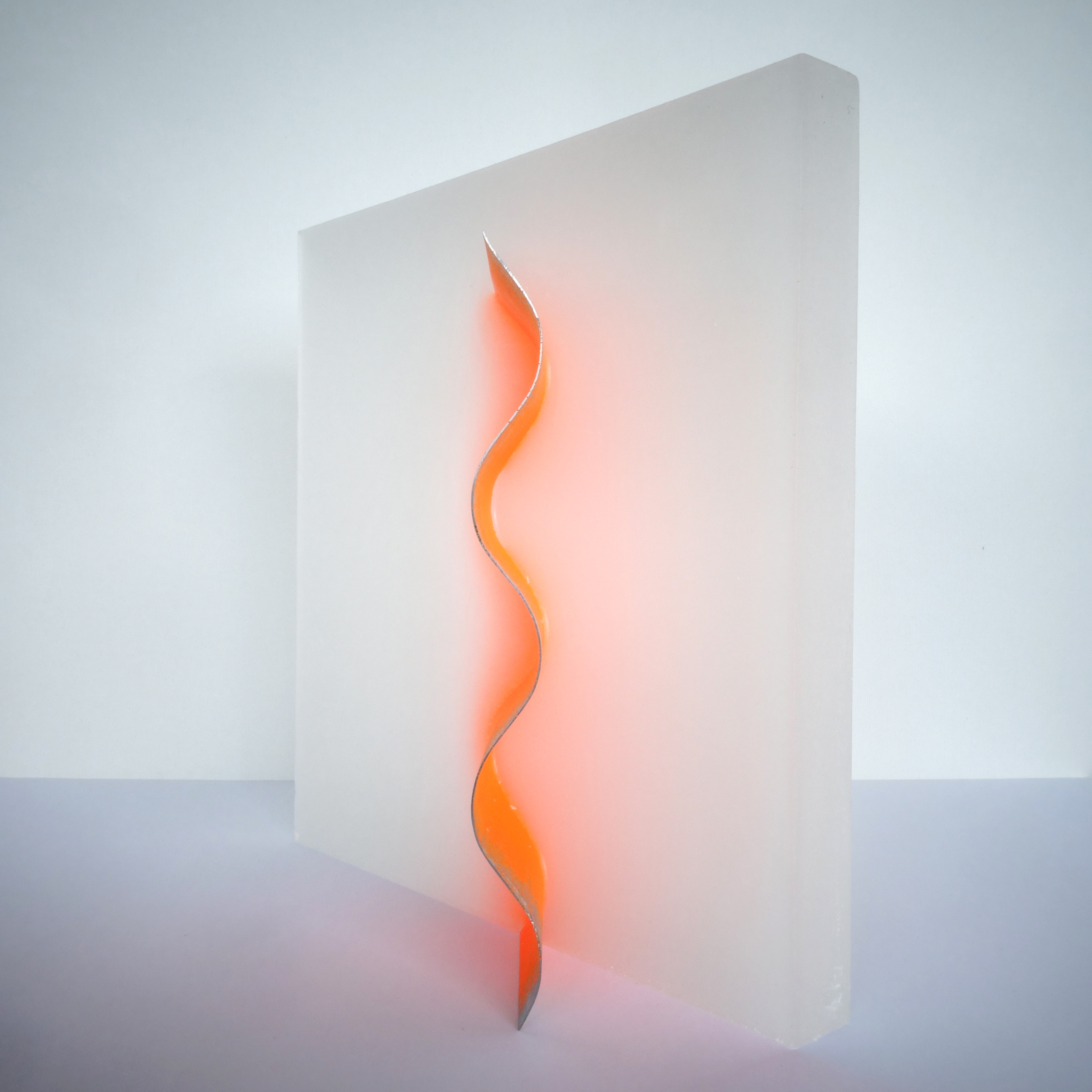 Sculpture P02 - Paraffine et brique - L 24 x H 24 x P 8 cm