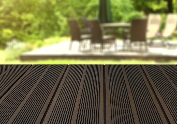 WPC basicDeck solid anthrazit Ambiente