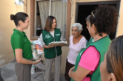 Con cercanía y corazón, Sari y DIF Frontera apoyan a las familias