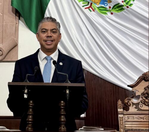 Paredes impulsa retiro permanente de vehículos abandonados en Coahuila