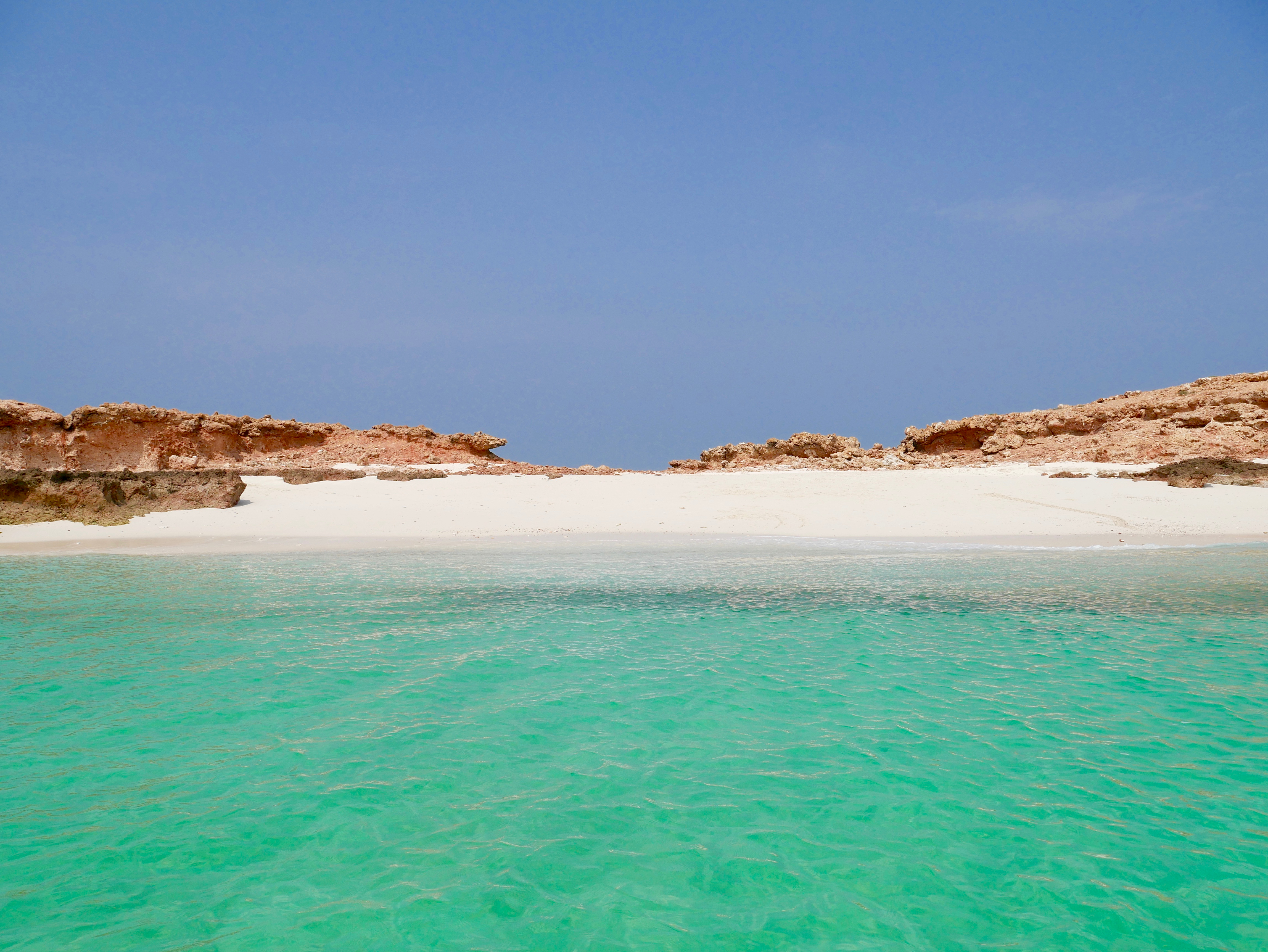 Oman Urlaub Strand - Im Oman Schnorcheln Deshalb Musst Du Zu Den Daymanyat Islands Reiselife