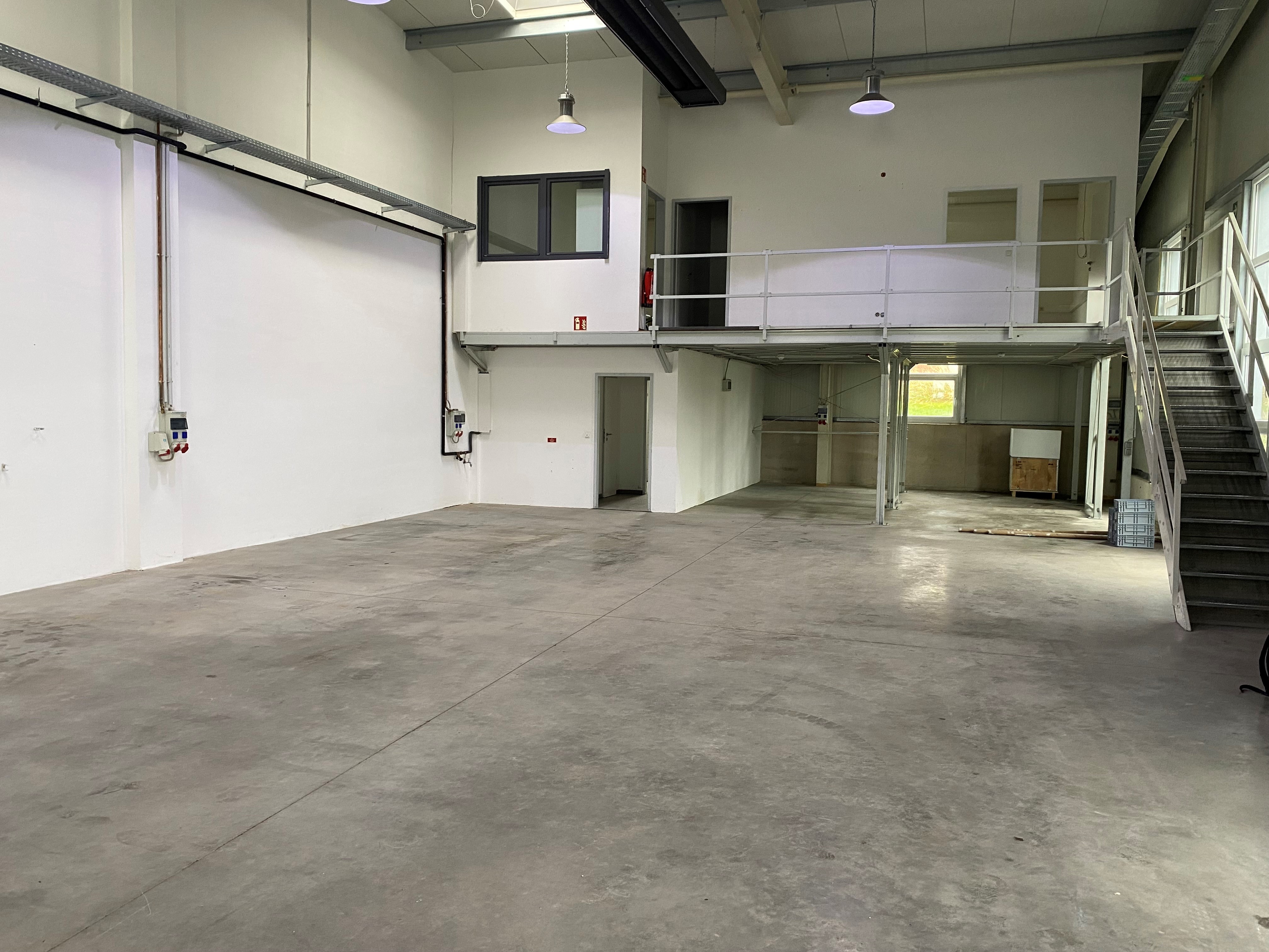 empty productoin hall before REJOOL moves in