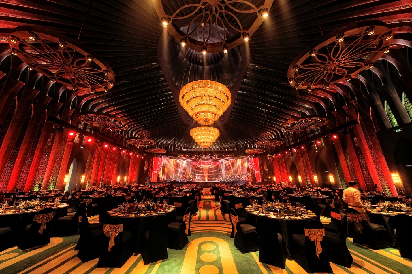 Grand ballroom at Sun Signature Gallery.