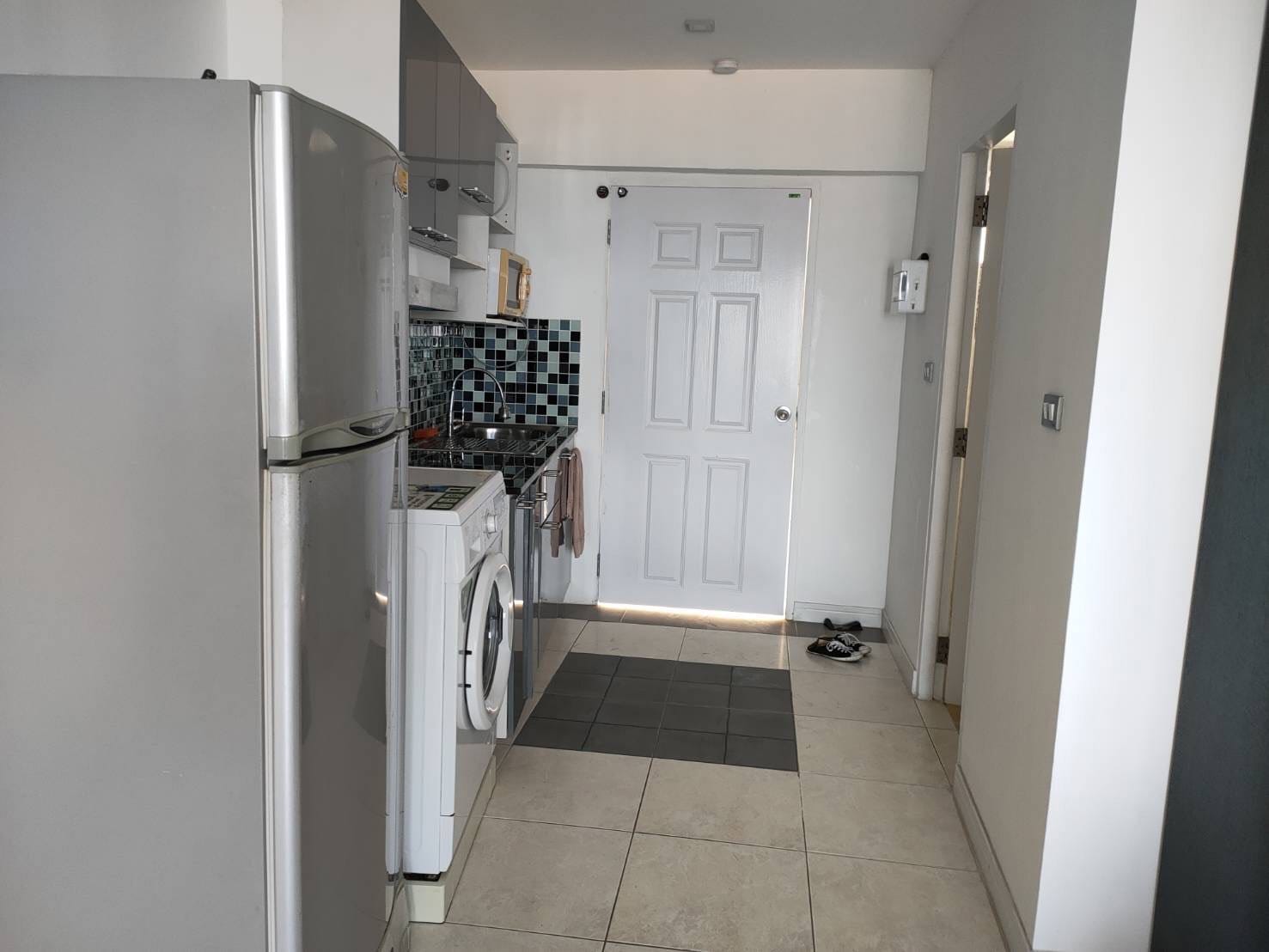 HIGH FLOOR – spacious studio with superb sea view!