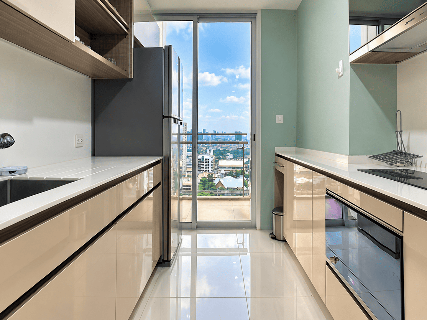 TOP FLOOR | 47 SQM One-Bedroom for Sale in the Heart of Sathorn!