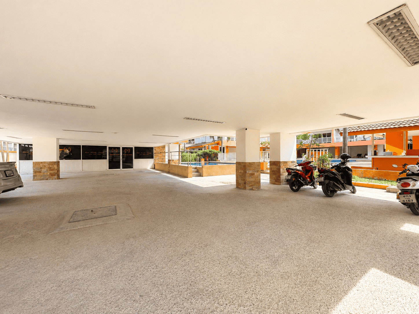 Spacious Terrace | 41.59 sqm studio for sale in Pratumnak!