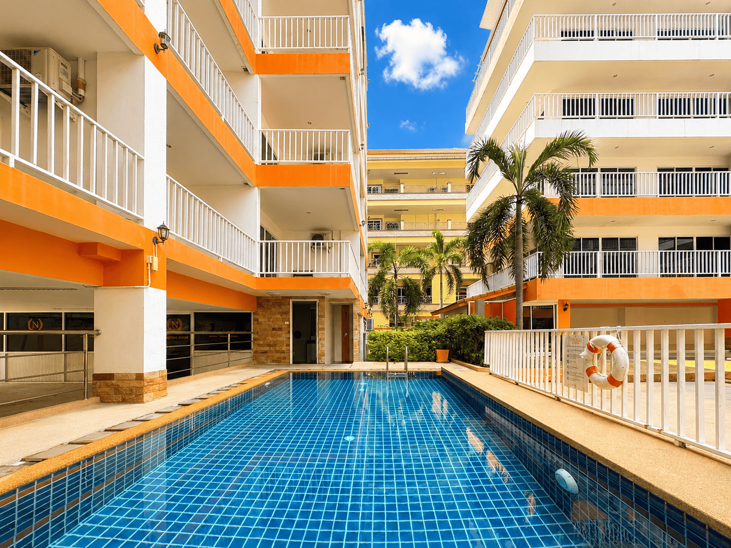 Spacious Terrace | 41.59 sqm studio for sale in Pratumnak!
