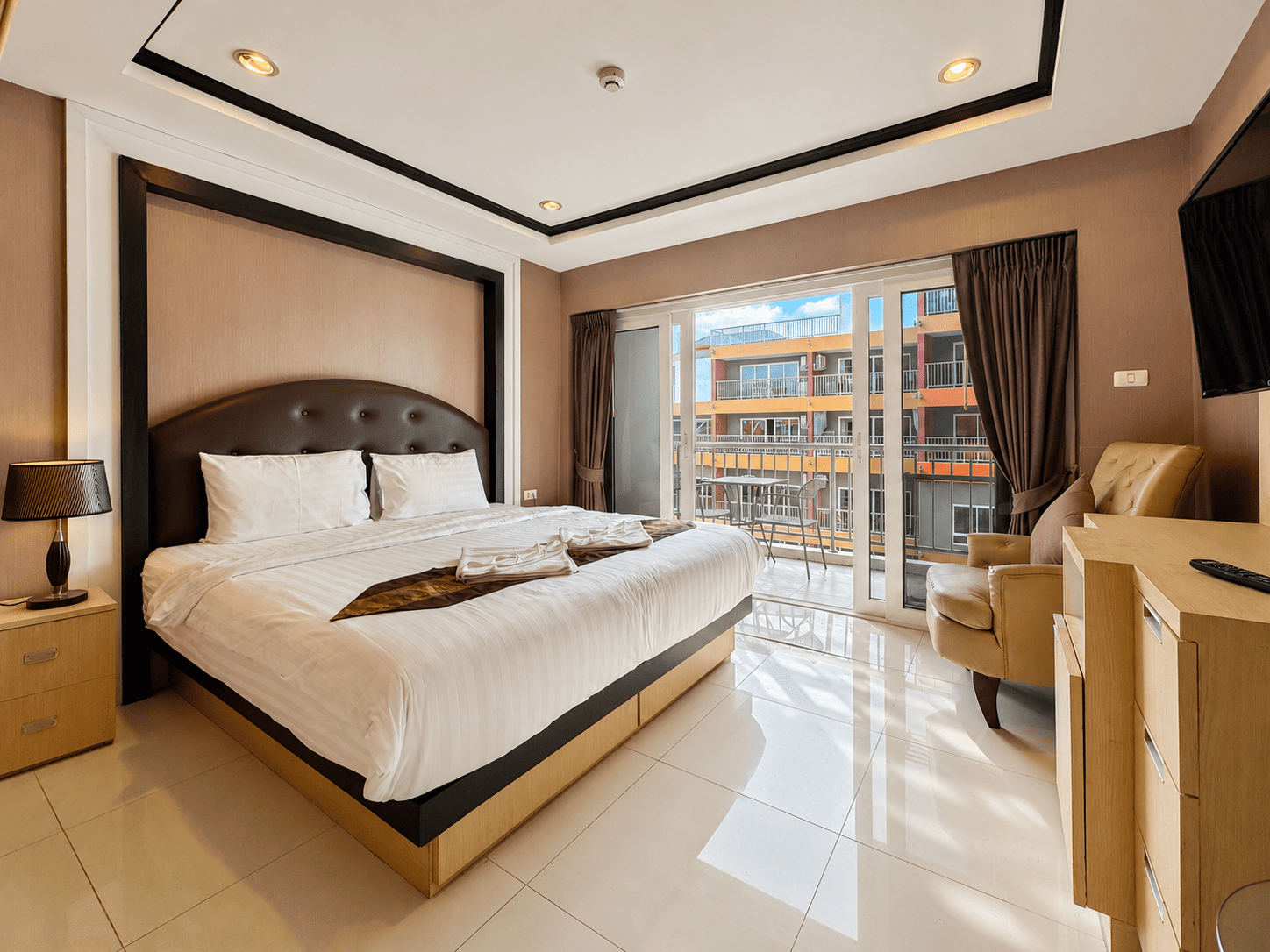 Pool View | 29 SQM studio for sale in Pratumnak!