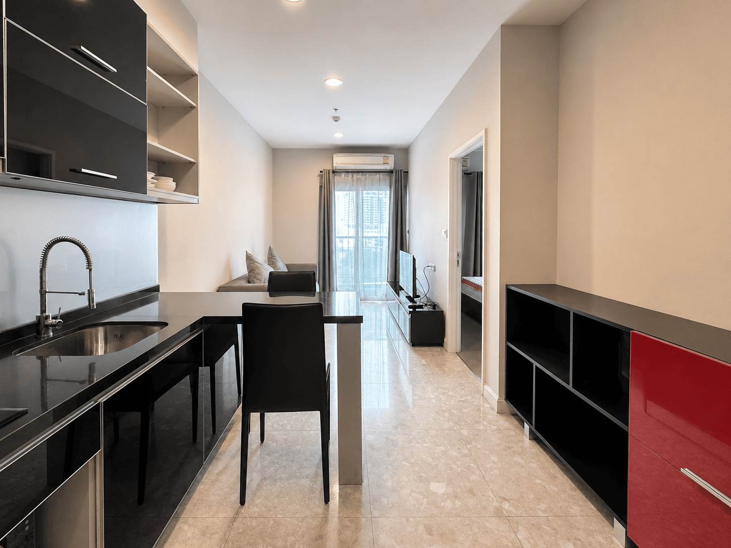 1-Bedroom Condo for Sale & Rent 70m from Thonglor BTS | The Crest Sukhumvit 34