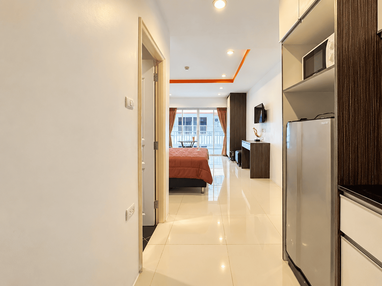 Spacious Terrace | 41.59 sqm studio for sale in Pratumnak!