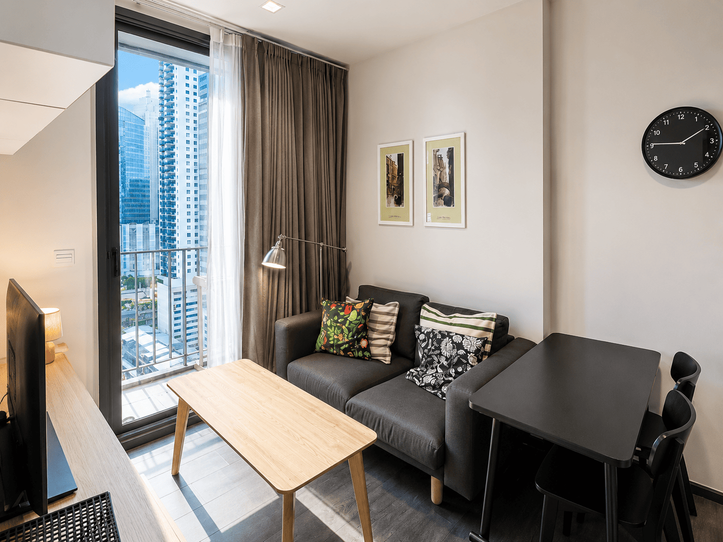 ASOKE | Beautiful One-bed for Rent in Sukhumvit 23!