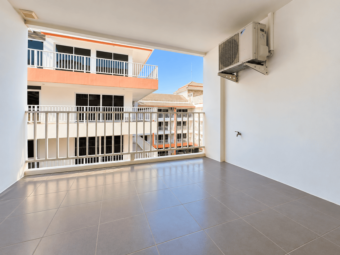 Spacious Terrace | 41.59 sqm studio for sale in Pratumnak!