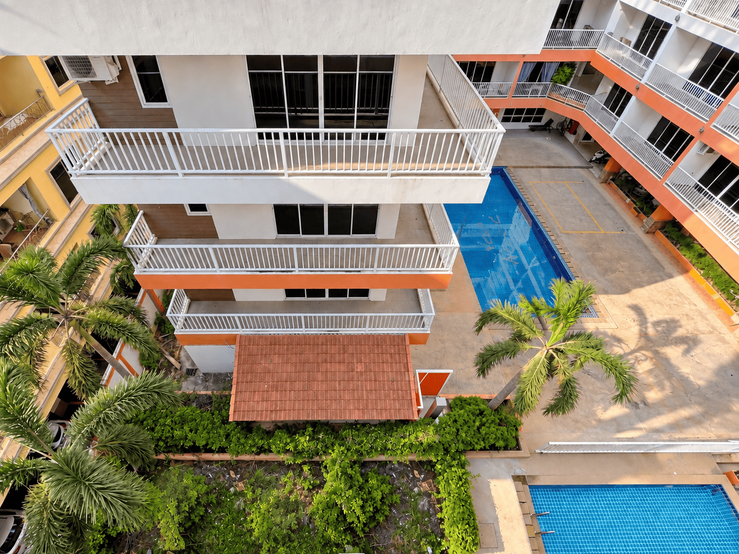 Spacious Terrace | 41.59 sqm studio for sale in Pratumnak!