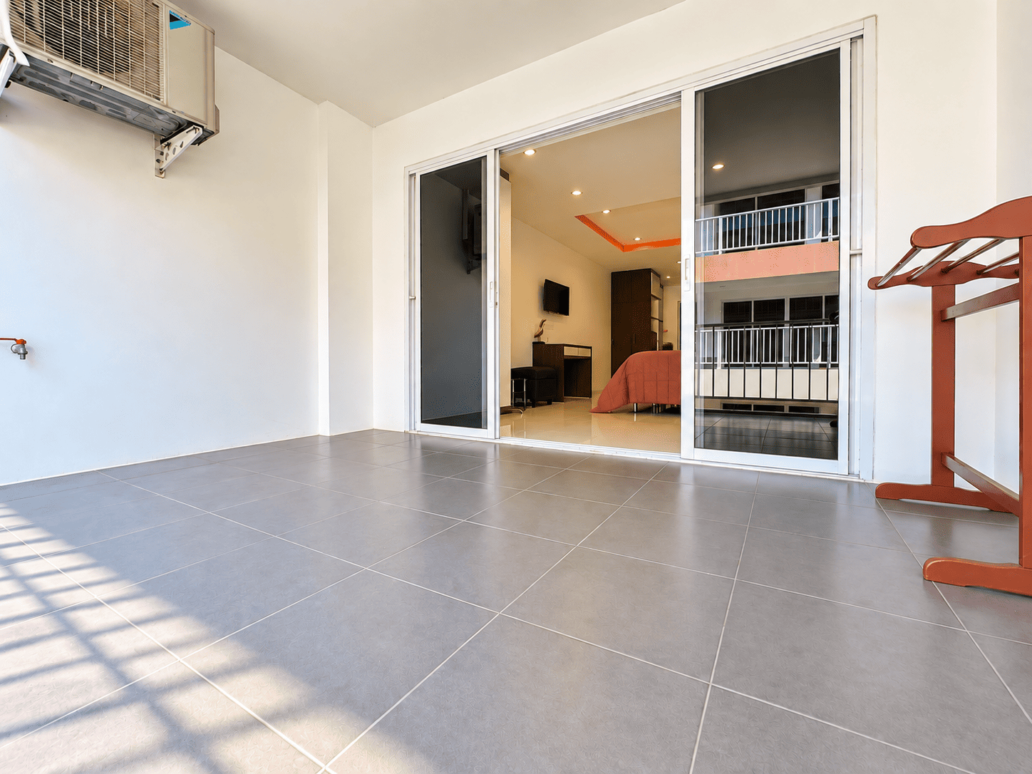 Spacious Terrace | 41.59 sqm studio for sale in Pratumnak!
