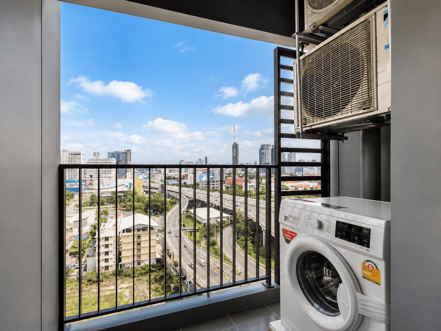 Stylish Designer 1BR for Rent – 400m to MRT
