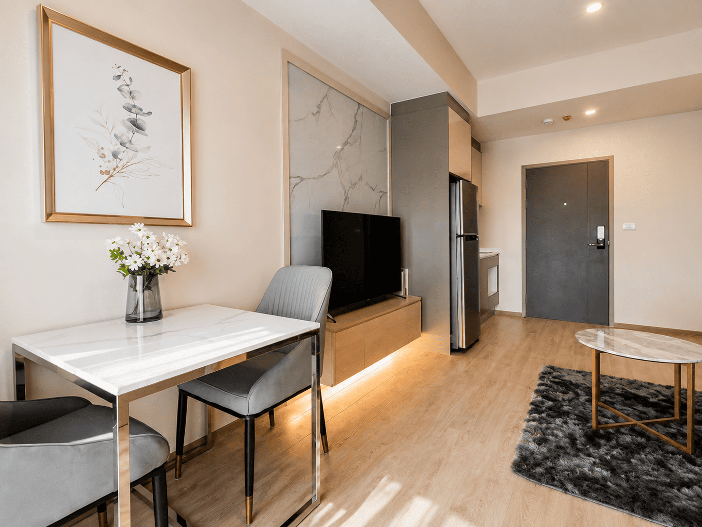 Stylish Designer 1BR for Rent – 400m to MRT