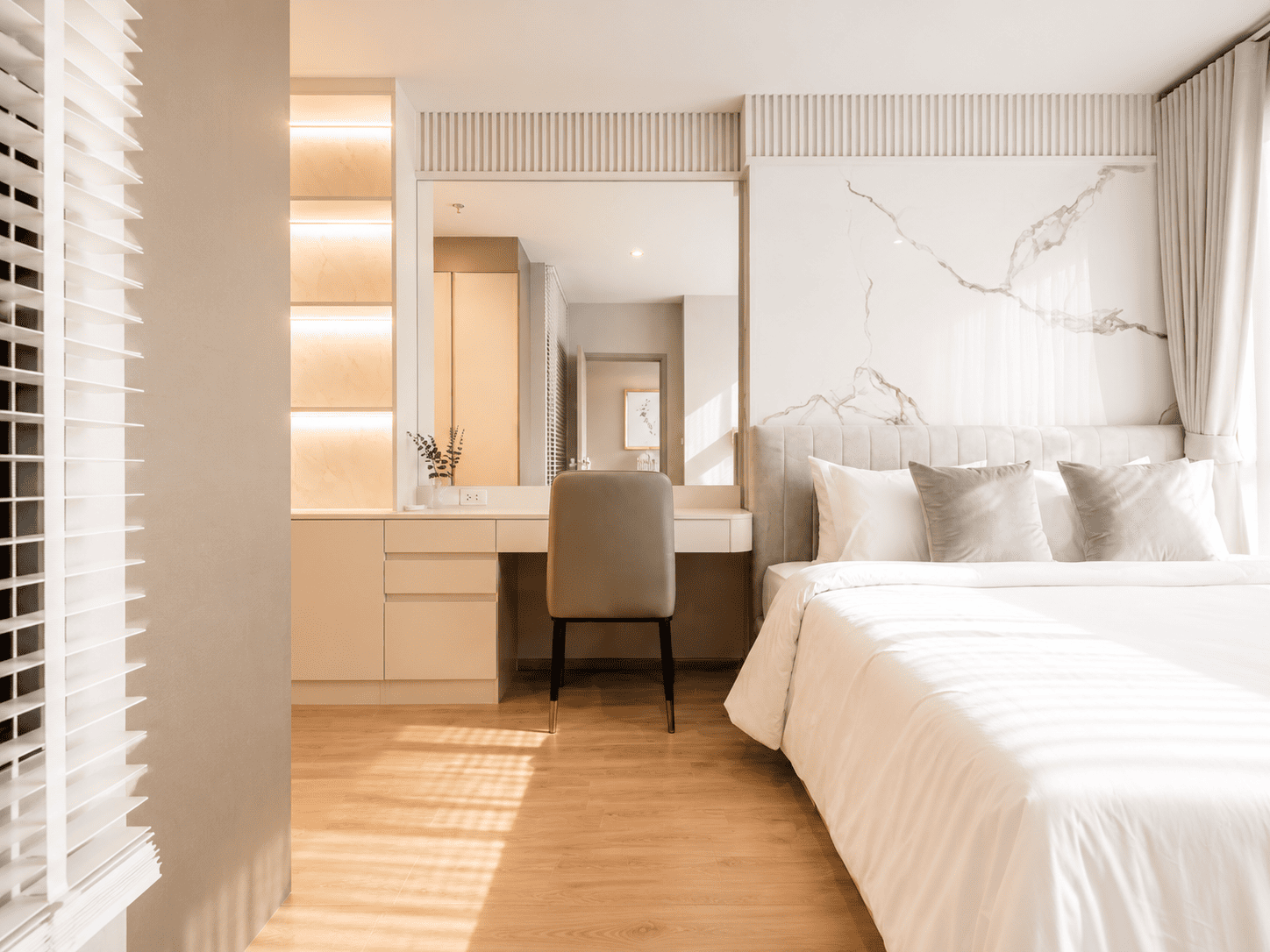 Stylish Designer 1BR for Rent – 400m to MRT
