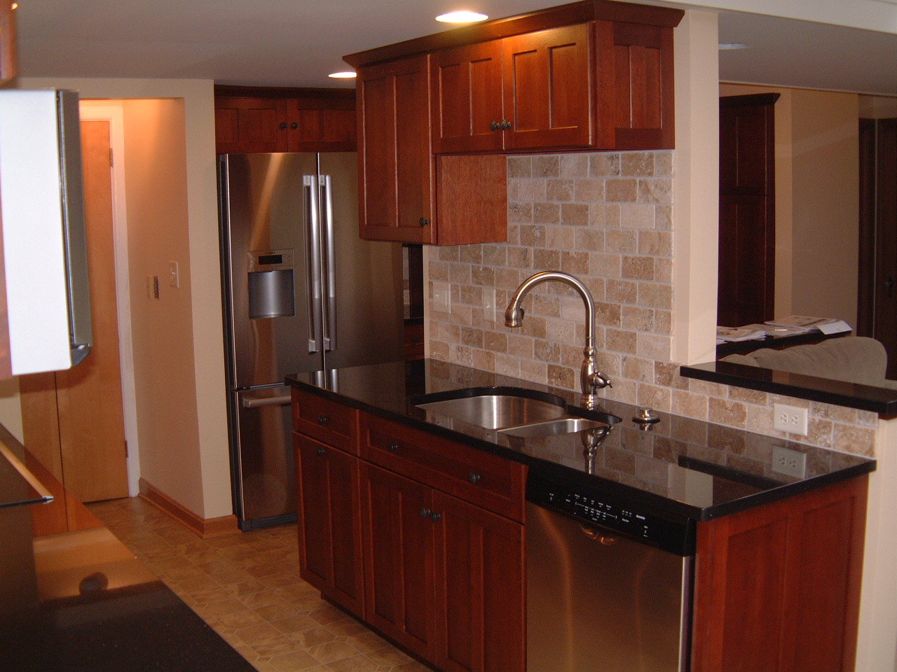 Natural Kitchen Picasso Chopping Board, Kings and Queens