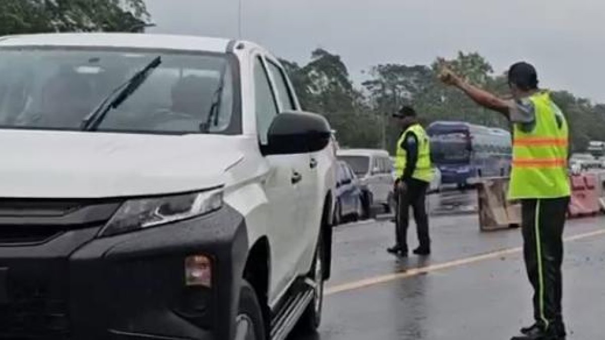 Restringen el paso en la autopista Duarte por desbordamiento del río Lebrón