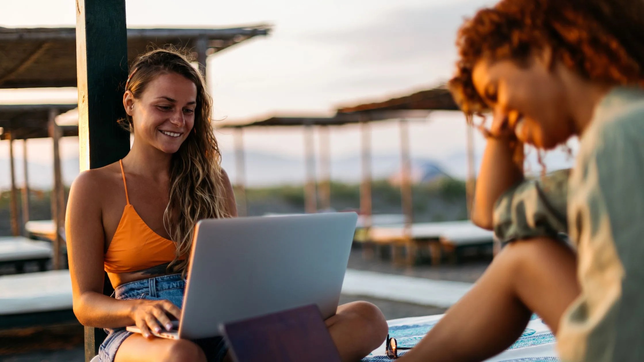 How Digital Nomad Networking Can Push Your Career Forward