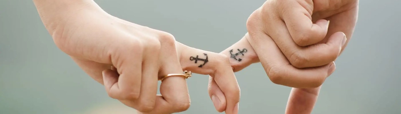 What Are The Differences Between Romance and Relationship?
