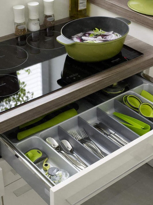 AmazonBasics Bamboo Expandable Kitchen Utensils Drawer ...