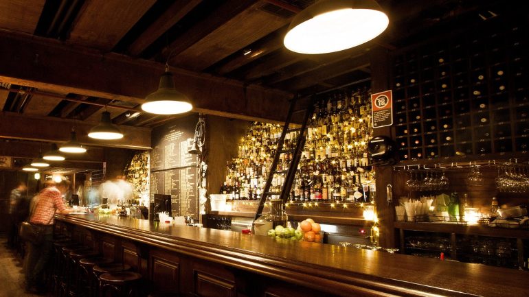 the Coolest Cocktail Bars in Sydney