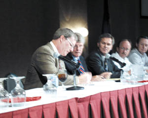 Mayor Jeff Griffin signs the city of Reno’s historic trench contract with Granite Construction.